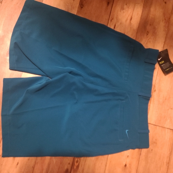 Nike mens shorts size medium. - Picture 2 of 4
